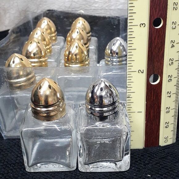 Vintage Lot 24 Salt & Pepper shakers Plus 2 extra - Picture 4 of 13